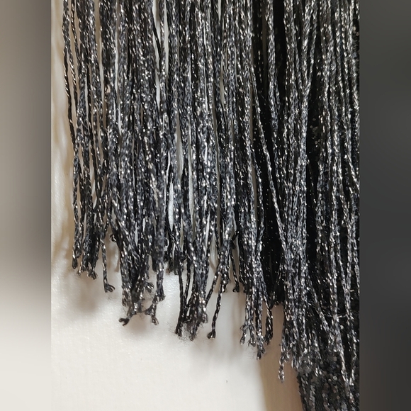 Elegant Black Fringe Sequined Mermaid Dress - Picture 4 of 11